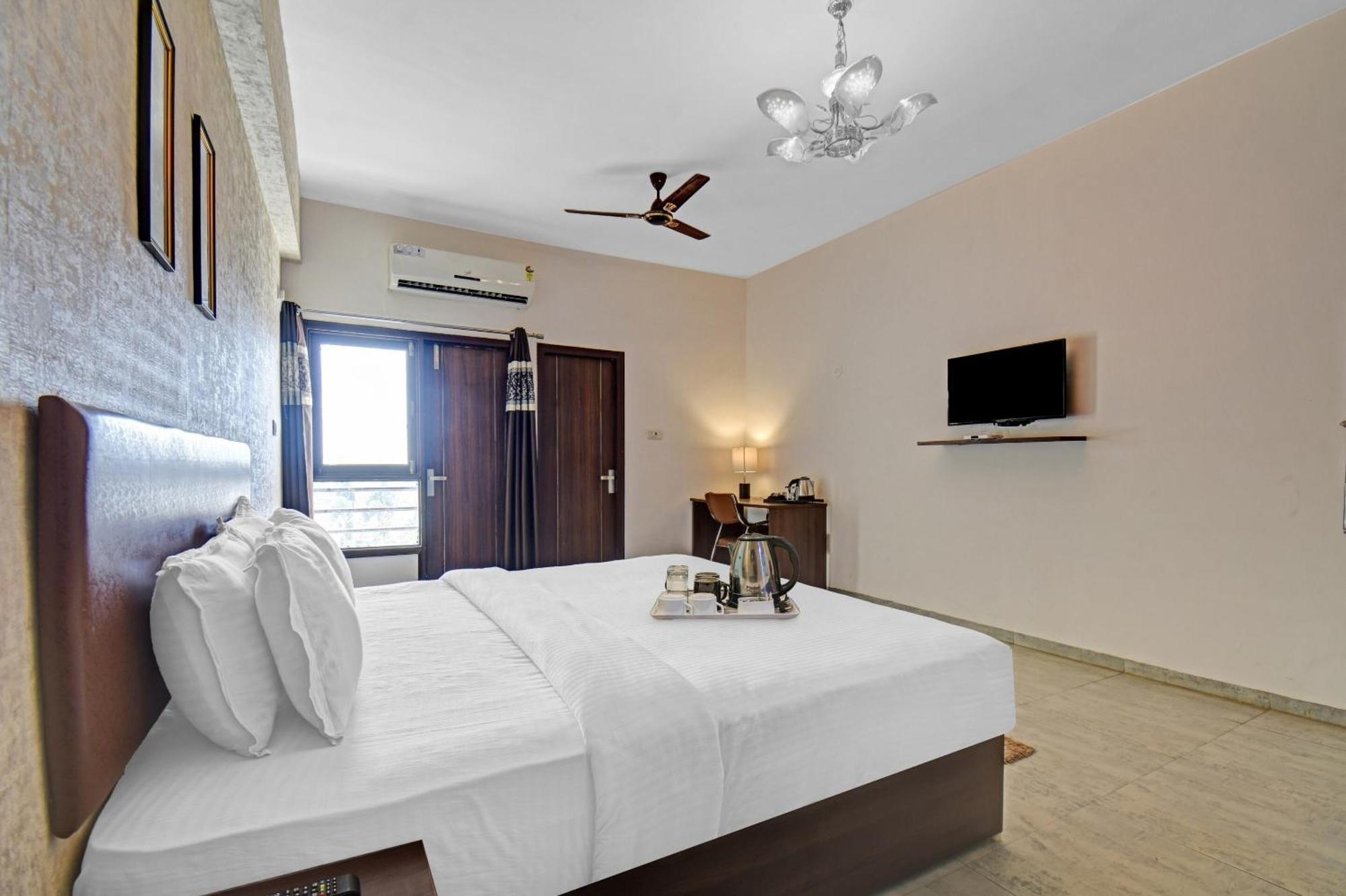 Townhouse Classio Suites شيردي المظهر الخارجي الصورة